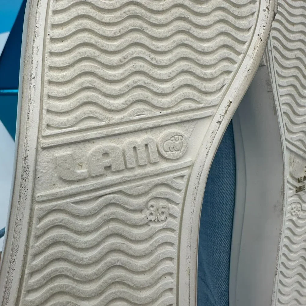NWOT/B Lamo Women's Vita Canvas Casual Low Top Sneaker Shoe, Size 8.5, Sky‎ Blue